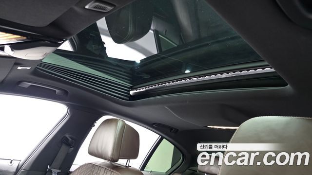 BMW 5-Series 2022 — photo 23