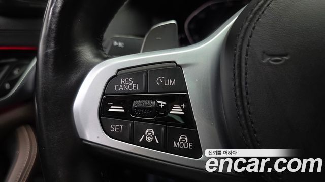 BMW 5-Series 2022 — photo 25