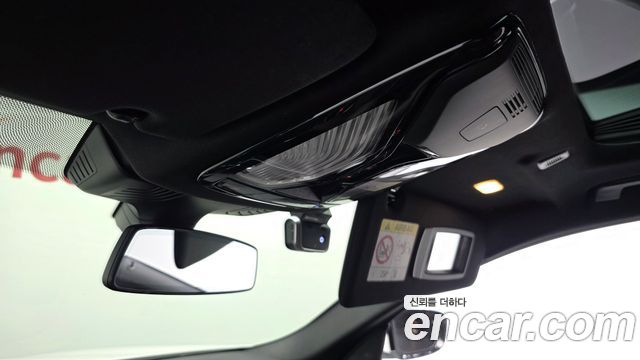 BMW 5-Series 2022 — photo 27