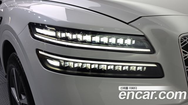 Genesis GV80 2025 — photo 8