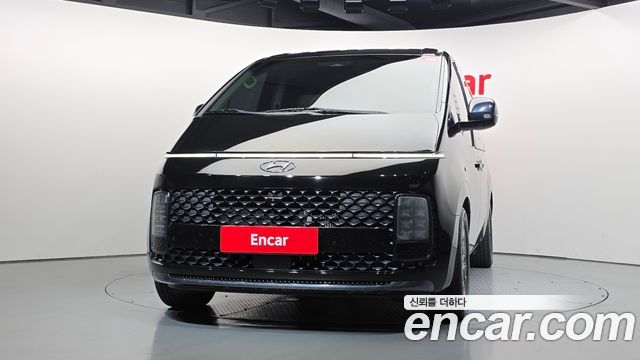 Hyundai Staria 2023 — photo 3