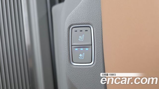 Hyundai Staria 2023 — photo 17
