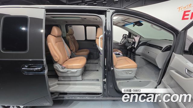 Hyundai Staria 2023 — photo 19