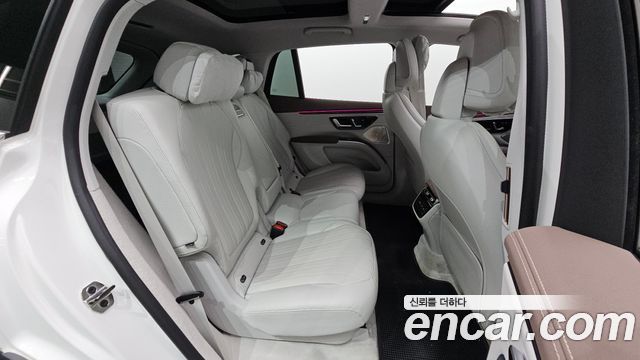 Mercedes-Benz EQS 2023 — photo 11