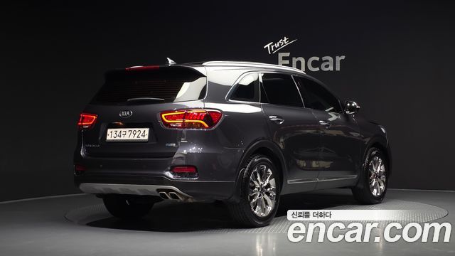 Kia Sorento 2018 — photo 2