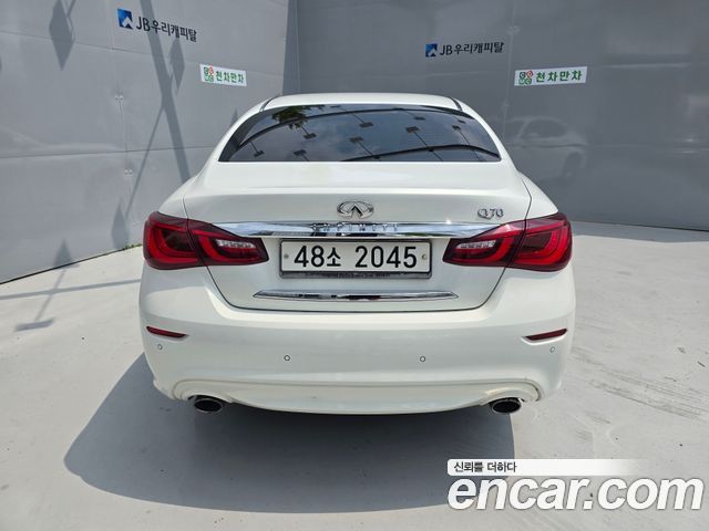 Infiniti Q70 2015 — photo 4