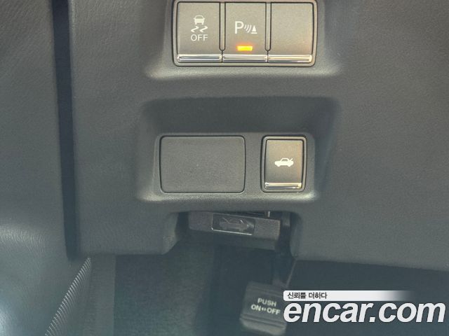 Infiniti Q70 2015 — photo 11