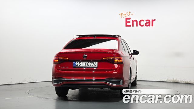 Volkswagen Jetta 2023 — photo 4
