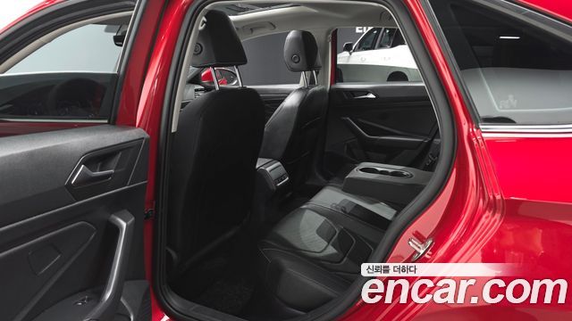 Volkswagen Jetta 2023 — photo 17