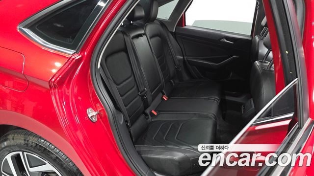 Volkswagen Jetta 2023 — photo 18