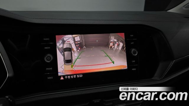 Volkswagen Jetta 2023 — photo 22