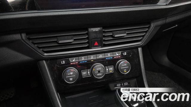 Volkswagen Jetta 2023 — photo 23