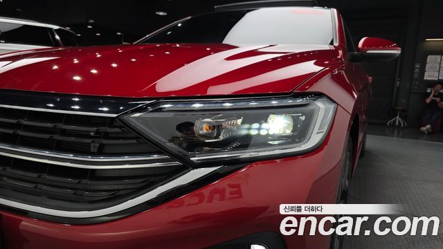 Volkswagen Jetta 2023 — photo 8