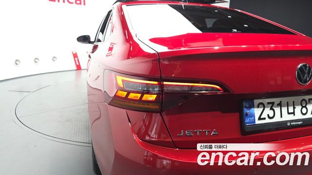 Volkswagen Jetta 2023 — photo 9
