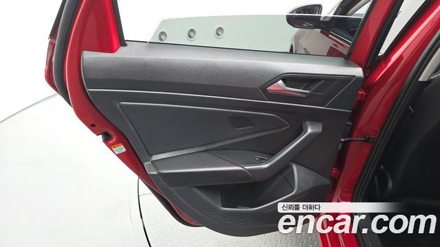 Volkswagen Jetta 2023 — photo 15