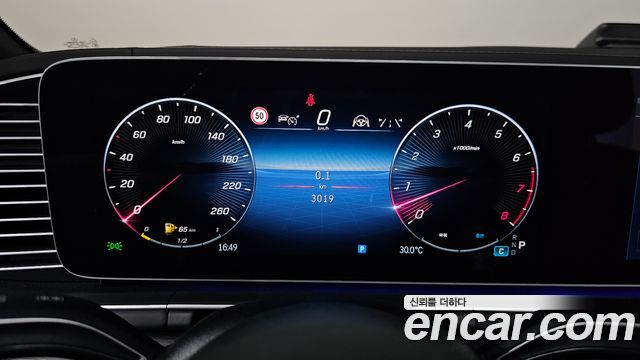 Mercedes-Benz GLE-Class 2026 — photo 11