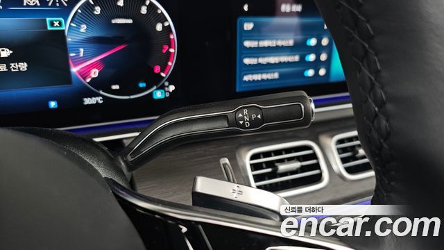 Mercedes-Benz GLE-Class 2026 — photo 12