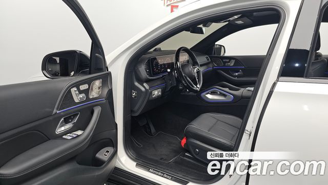 Mercedes-Benz GLE-Class 2026 — photo 13