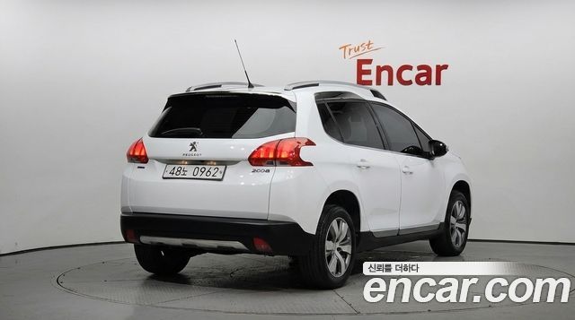 Peugeot 2008 2016 — photo 2