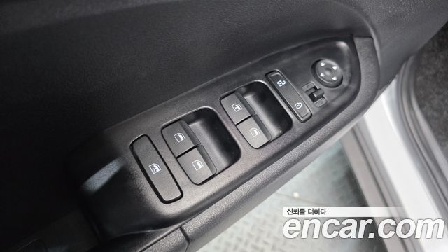 Hyundai Venue 2020 — photo 19