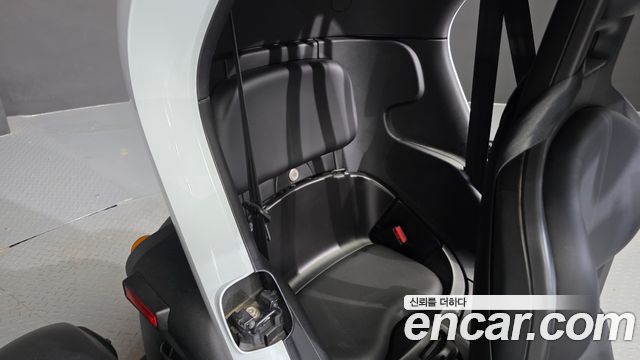 Renault Korea Twizy 2020 — photo 16