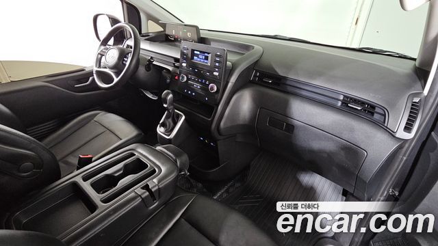 Hyundai Staria 2023 — photo 7