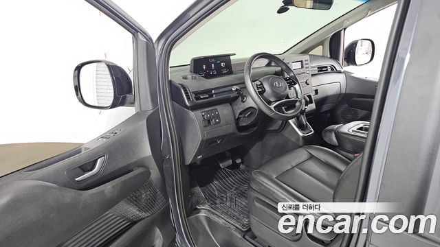 Hyundai Staria 2023 — photo 10