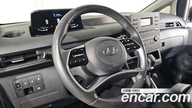 Hyundai Staria 2023 — photo 14