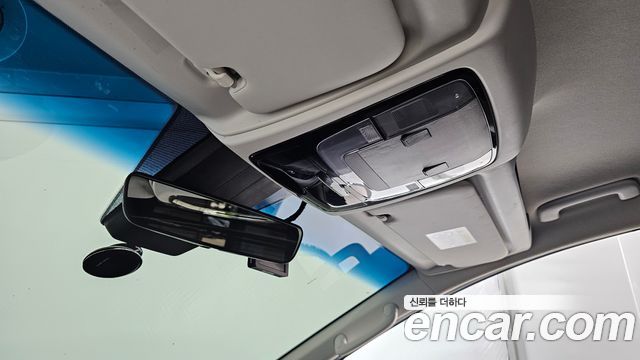 Hyundai Staria 2023 — photo 16