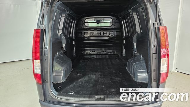 Hyundai Staria 2023 — photo 20