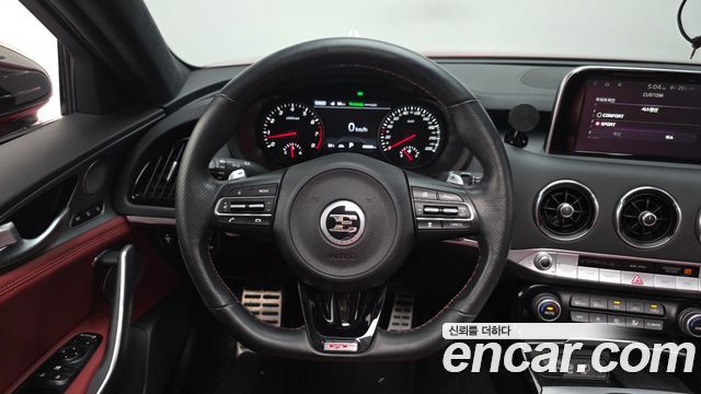 Kia Stinger 2018 — photo 20