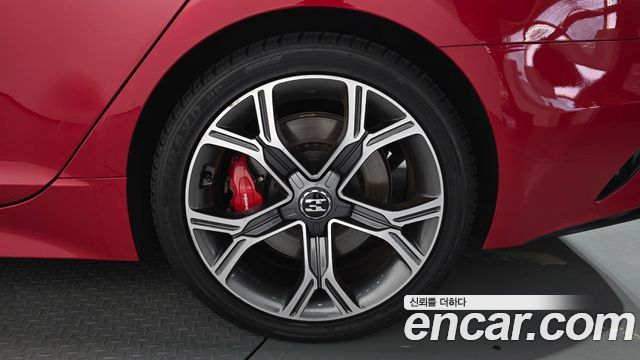 Kia Stinger 2018 — photo 7