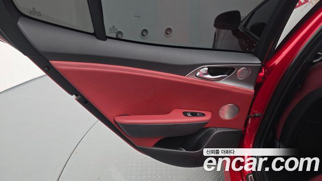 Kia Stinger 2018 — photo 15