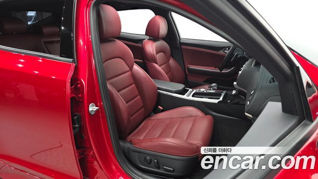 Kia Stinger 2018 — photo 16