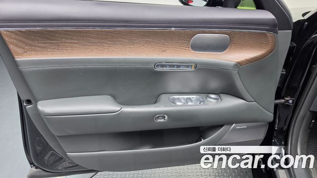 Genesis G90 2022 — photo 14