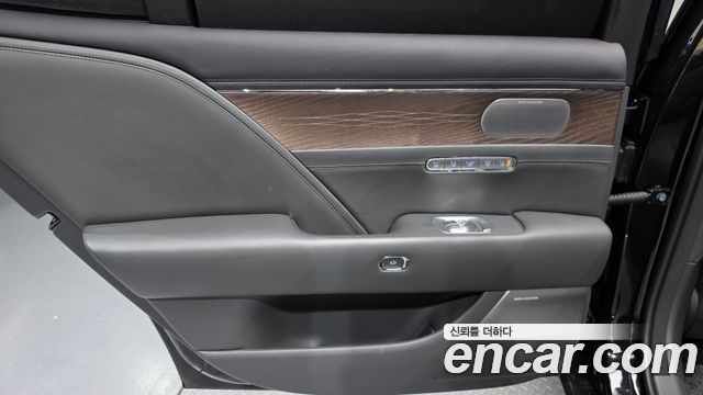 Genesis G90 2022 — photo 15