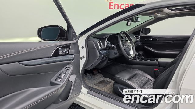 Nissan Maxima 2019 — photo 13