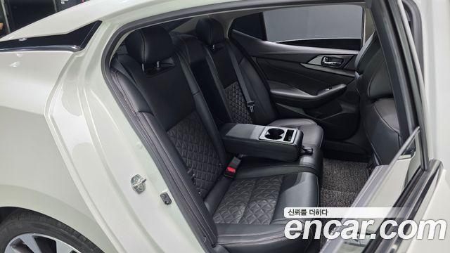 Nissan Maxima 2019 — photo 17