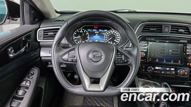 Nissan Maxima 2019 — photo 19