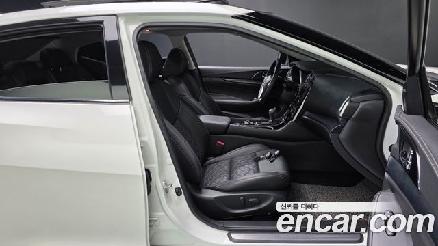 Nissan Maxima 2019 — photo 16