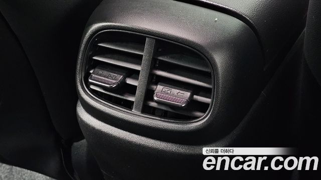 Hyundai AVANTE 2021 — photo 31