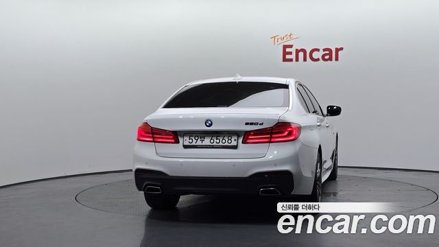 BMW 5-Series 2018 — photo 4