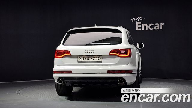 Audi Q7 2015 — photo 4