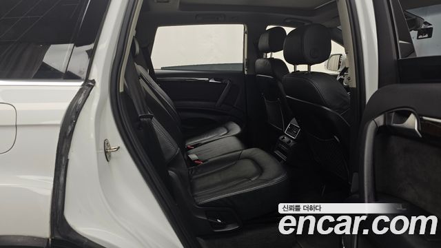 Audi Q7 2015 — photo 12