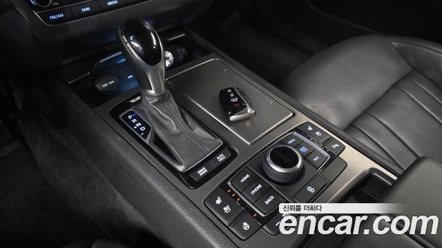 Hyundai Genesis 2016 — photo 9