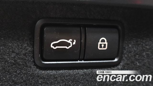 Hyundai Genesis 2016 — photo 17