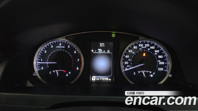 Toyota Camry 2015 — photo 8
