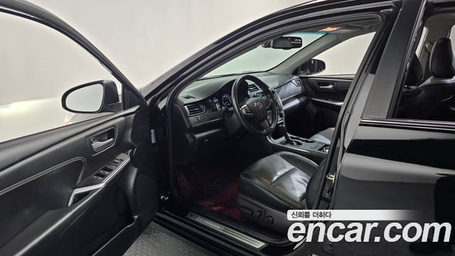 Toyota Camry 2015 — photo 10