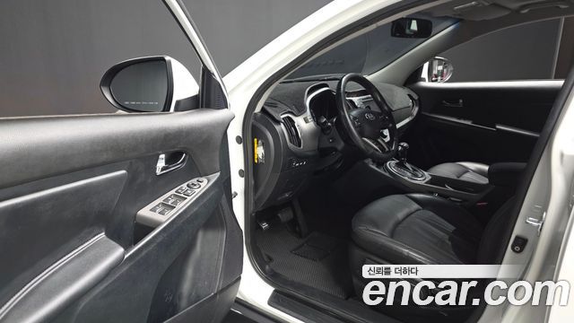 Kia Sportage 2016 — photo 10