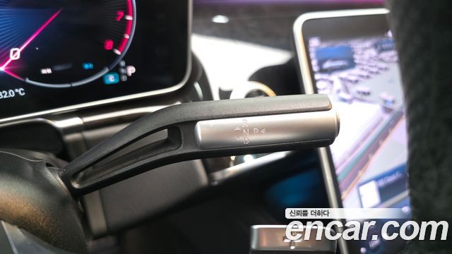 Mercedes-Benz S-Class 2021 — photo 12